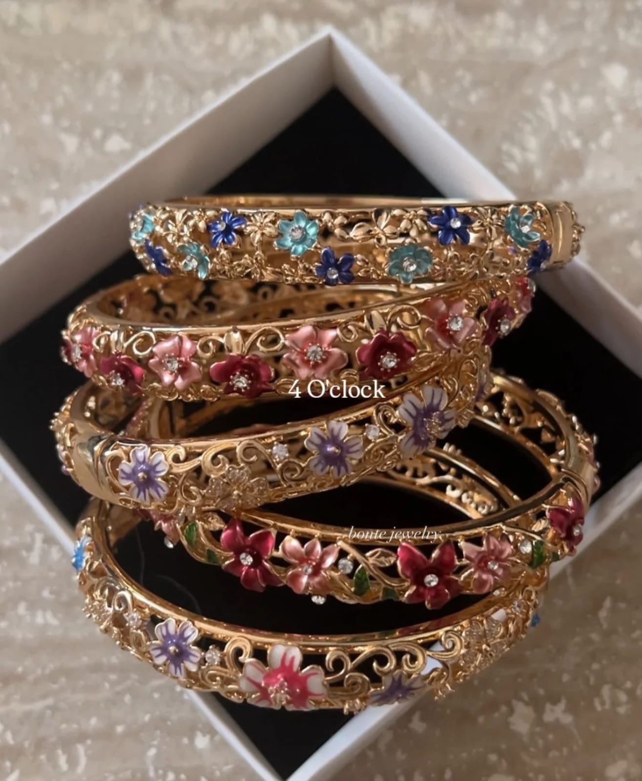 ✨🏰VC28: Cloisonné Vintage Victorian Bangles : Powder Blue 🌸🕯️