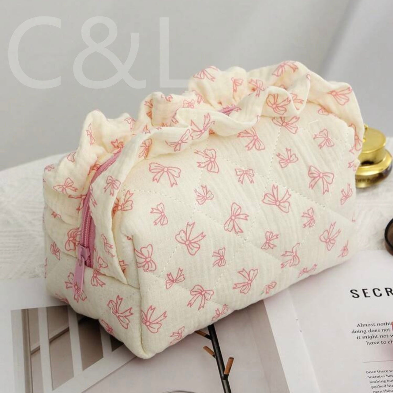 🎀 31.Pinteresty Makeup Bag: Pink Bow Lace🫧