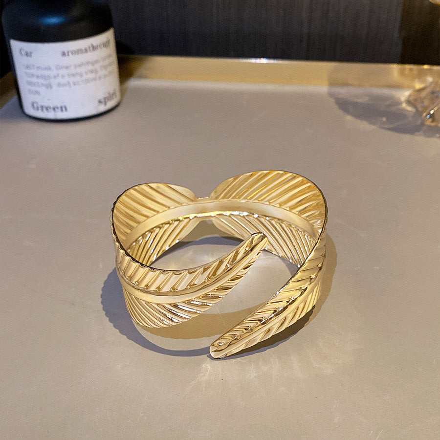 ✨HC136: Handcuff for Stack: Gold Leaf Bracelet✨