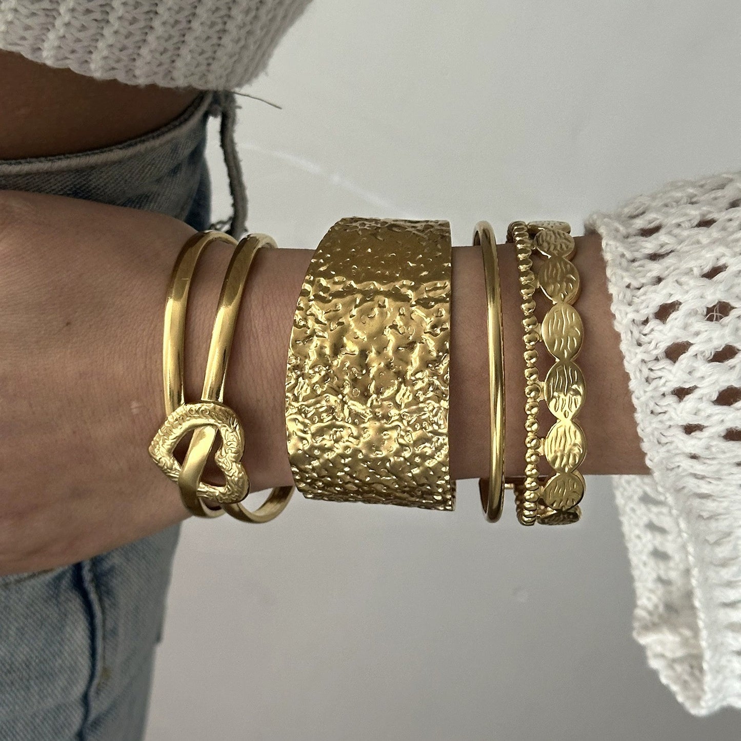 HC145: 18k Gold Plated Stainless Steel Handcuff for Stack: Sculpt Cuff (Golden)