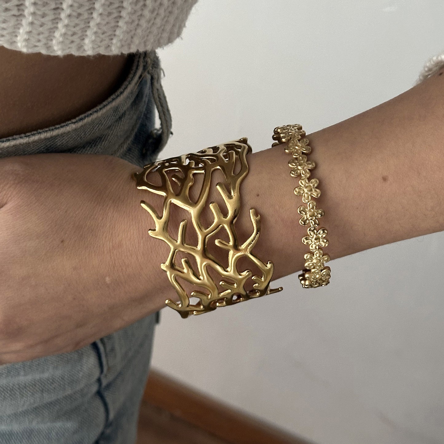 ✨HC139: 18k Gold Plated Stainless Steel Handcuff for Stack: Coral Cuff (Golden)✨