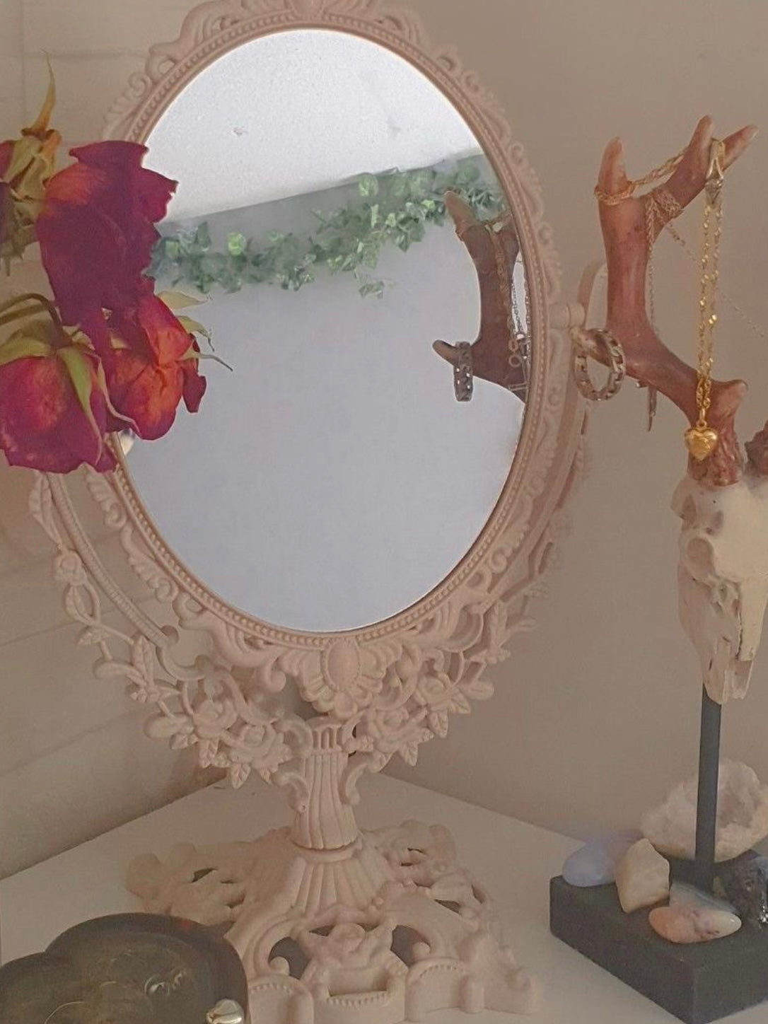 Vintage Mirrors: Oval Vintage