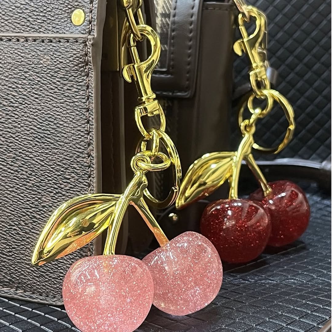 ✨🍒Pink Glitter Cherry Bag Charm/Keychain🍒✨