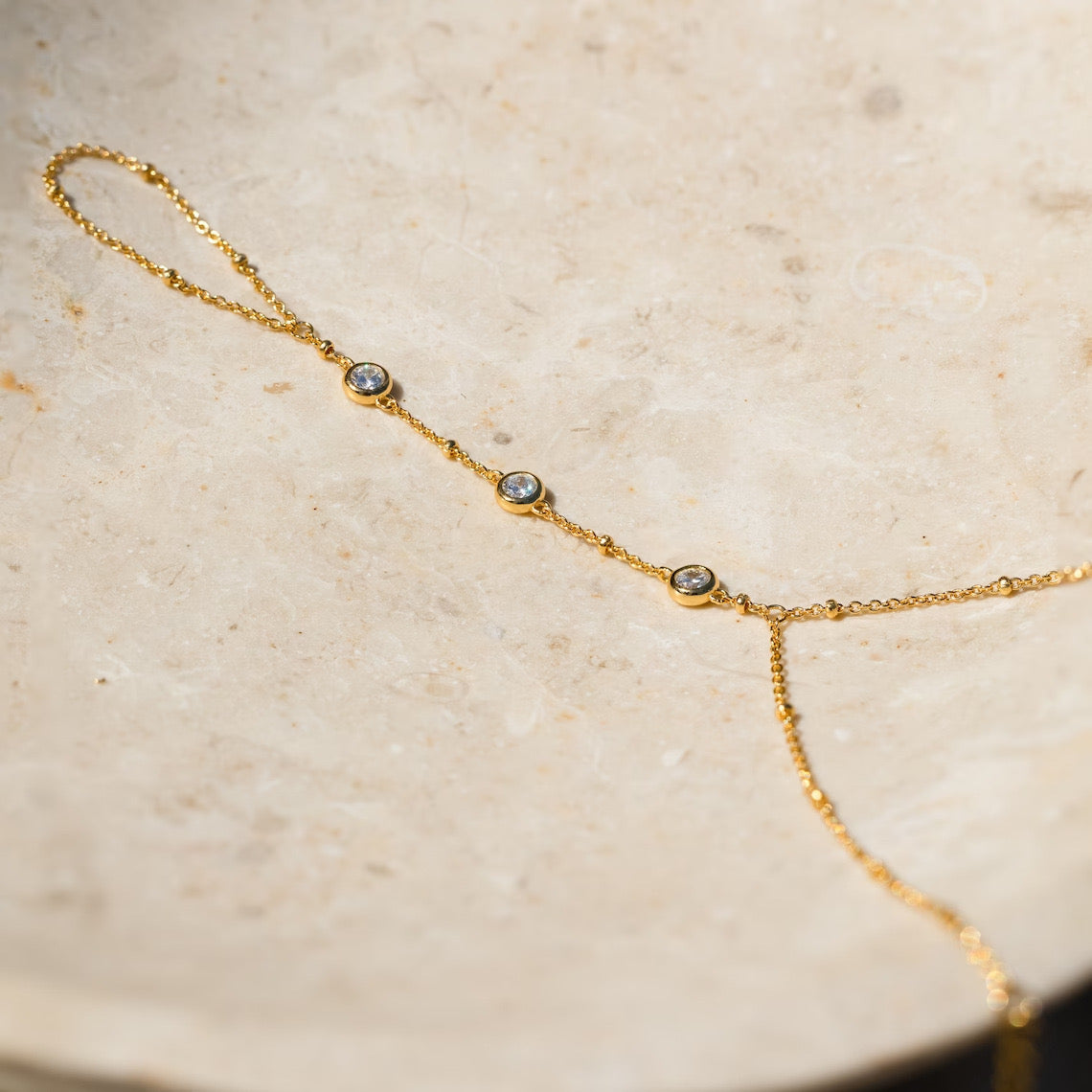 ✨RB01: Ringchain Bracelet: White Stone Cold✨