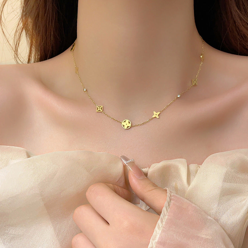✨P40: 18k Gold Plated Stainless Steel Pendant:4 Leaf Flowers✨ (NEW)
