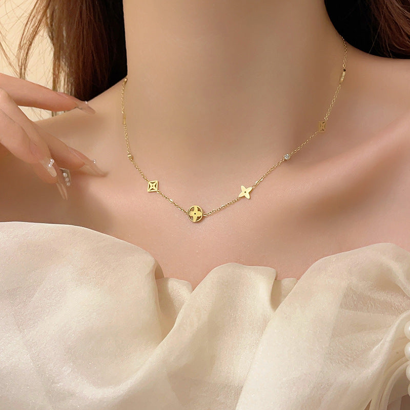 ✨P40: 18k Gold Plated Stainless Steel Pendant:4 Leaf Flowers✨ (NEW)