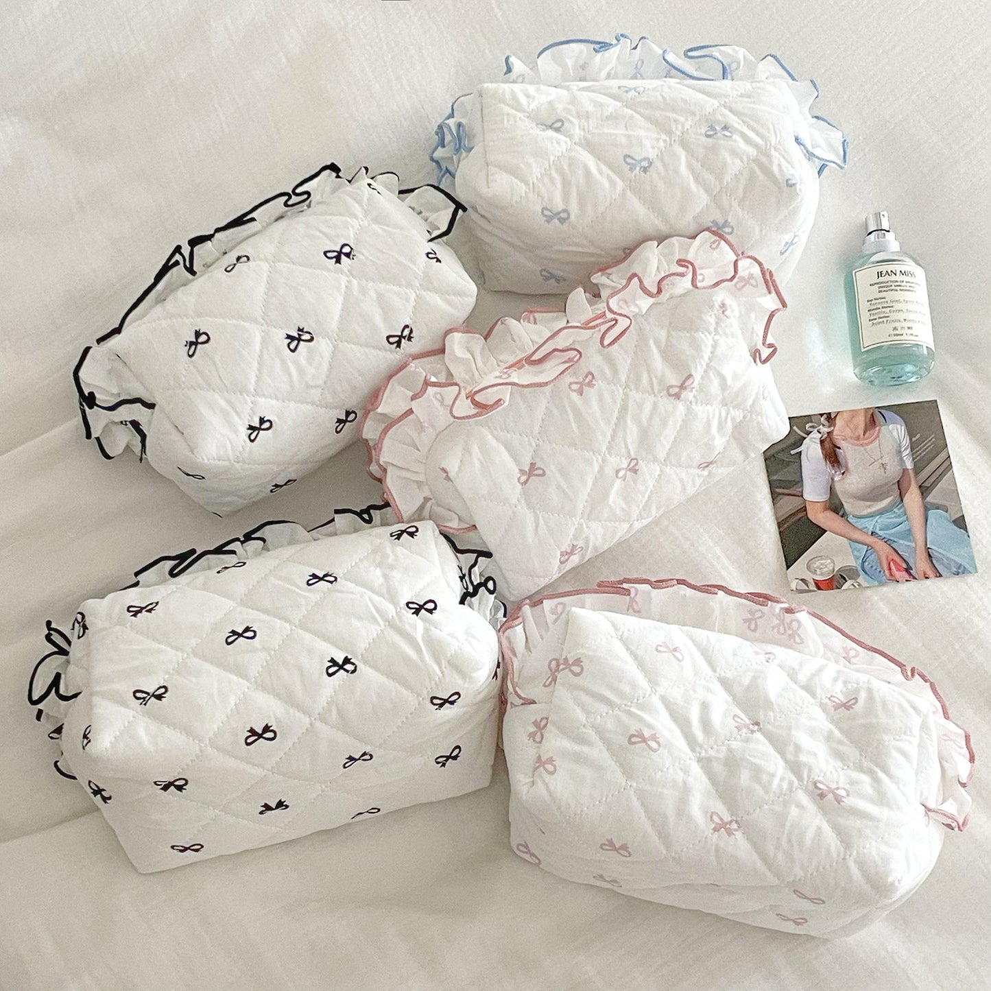 🎀11. Pinteresty Makeup Bag: Blue Bow (1pc)🫧