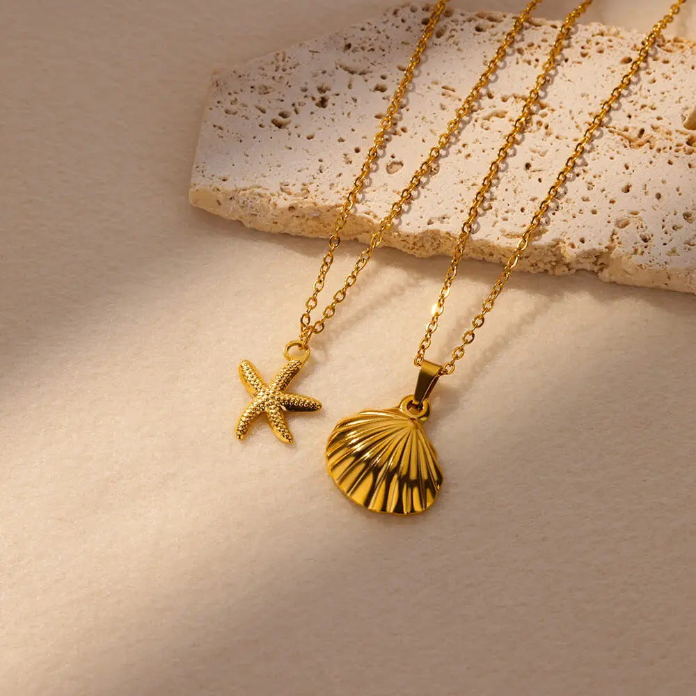 ✨P73: 18k Gold Plated Stainless Steel Pendant:Single Gold Shell ✨