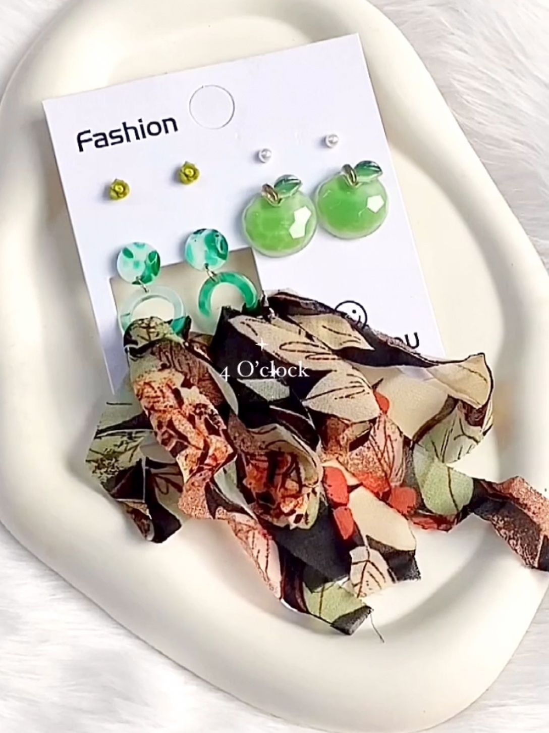 Multi colored earrings set: 04