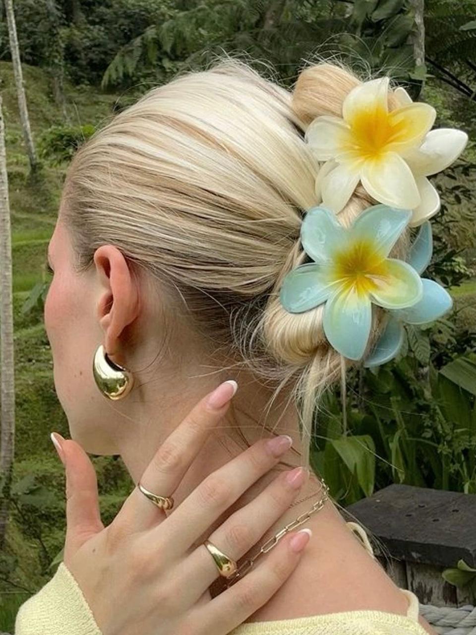 ✨🌸Big Plumeria Hairclaws: Rose Pink🌸✨