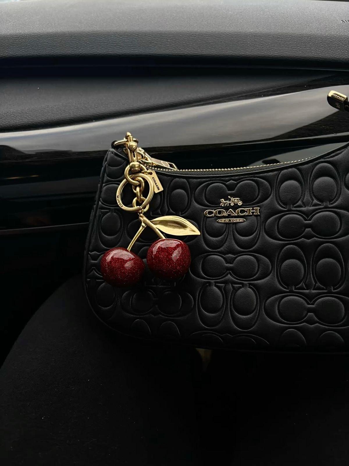 ✨🍒Glitter Cherry Bag Charm/Keychain🍒✨
