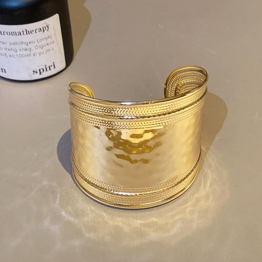 ✨HC9: Handcuff for Stack: Vintage Cuff✨