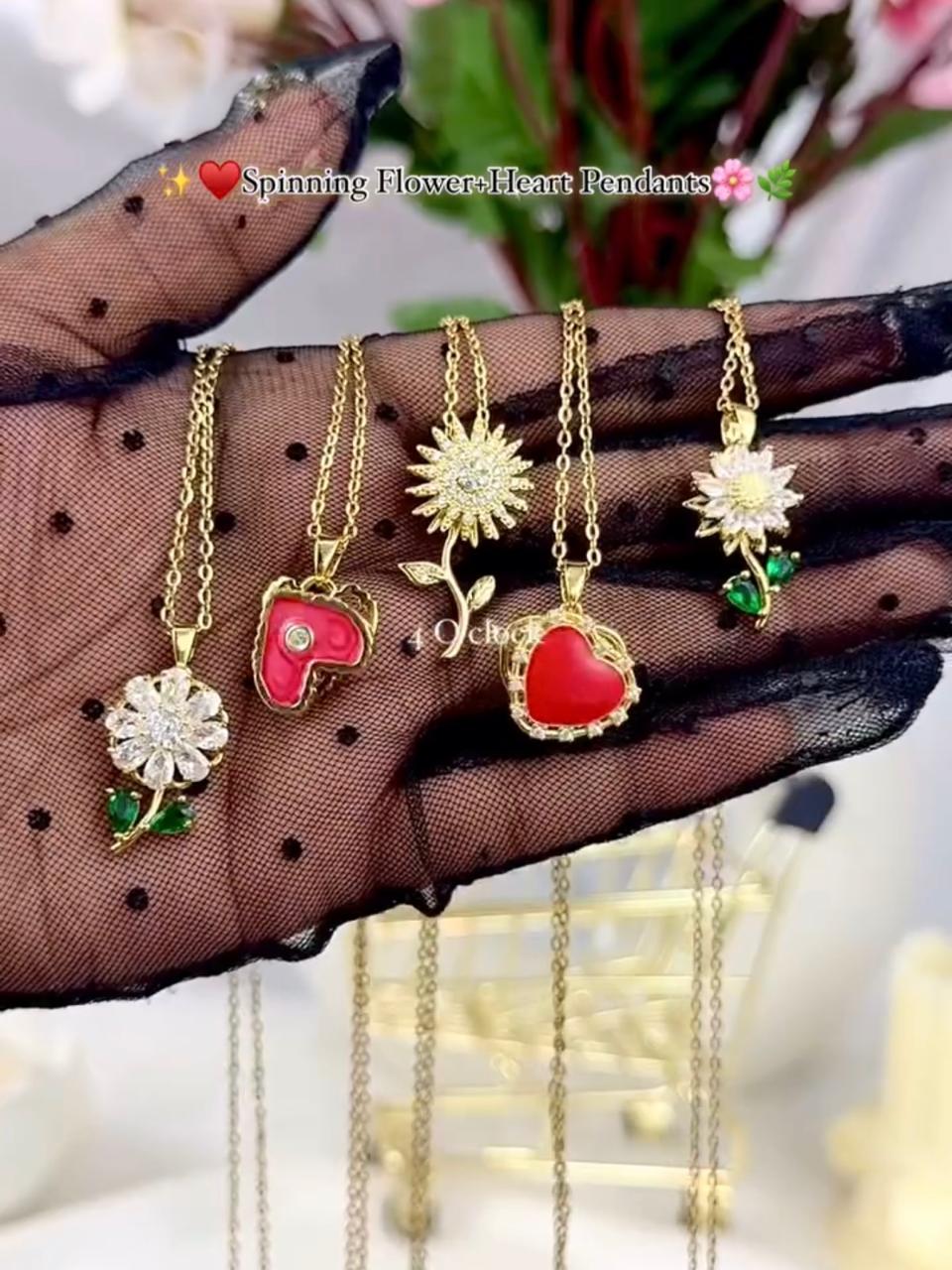 ✨♥️Spinning Pendants: Red Heart🌸🌿