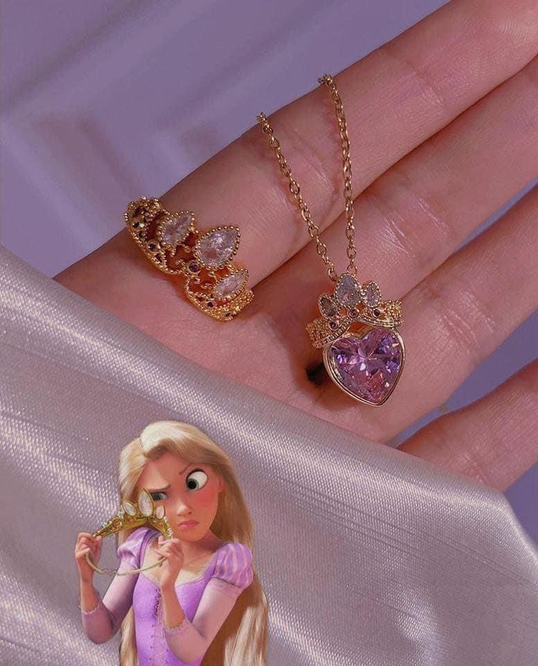 Disney Inspired Pendant: White Crown+Heart ✨