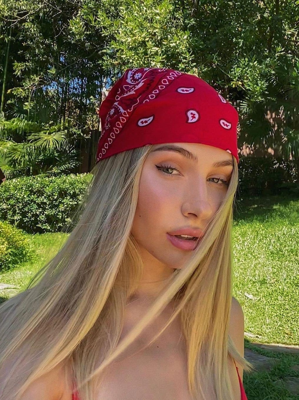 ✨90’s Bandana: Blood Red💗