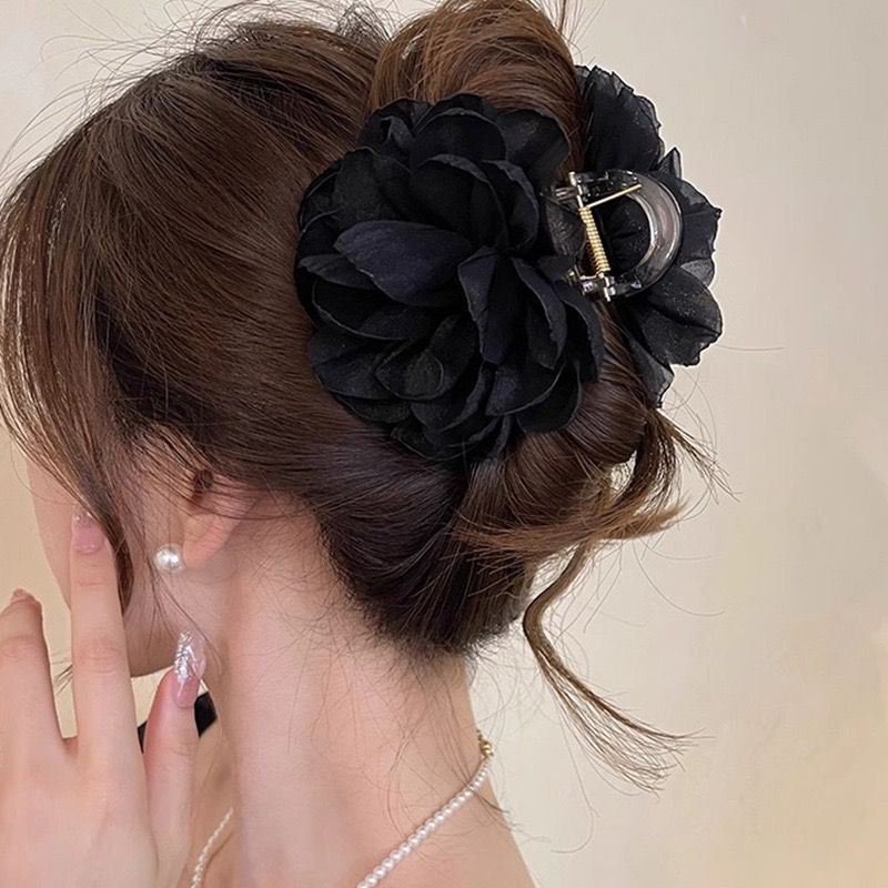 Mesh Camellia Hairclaws: Black