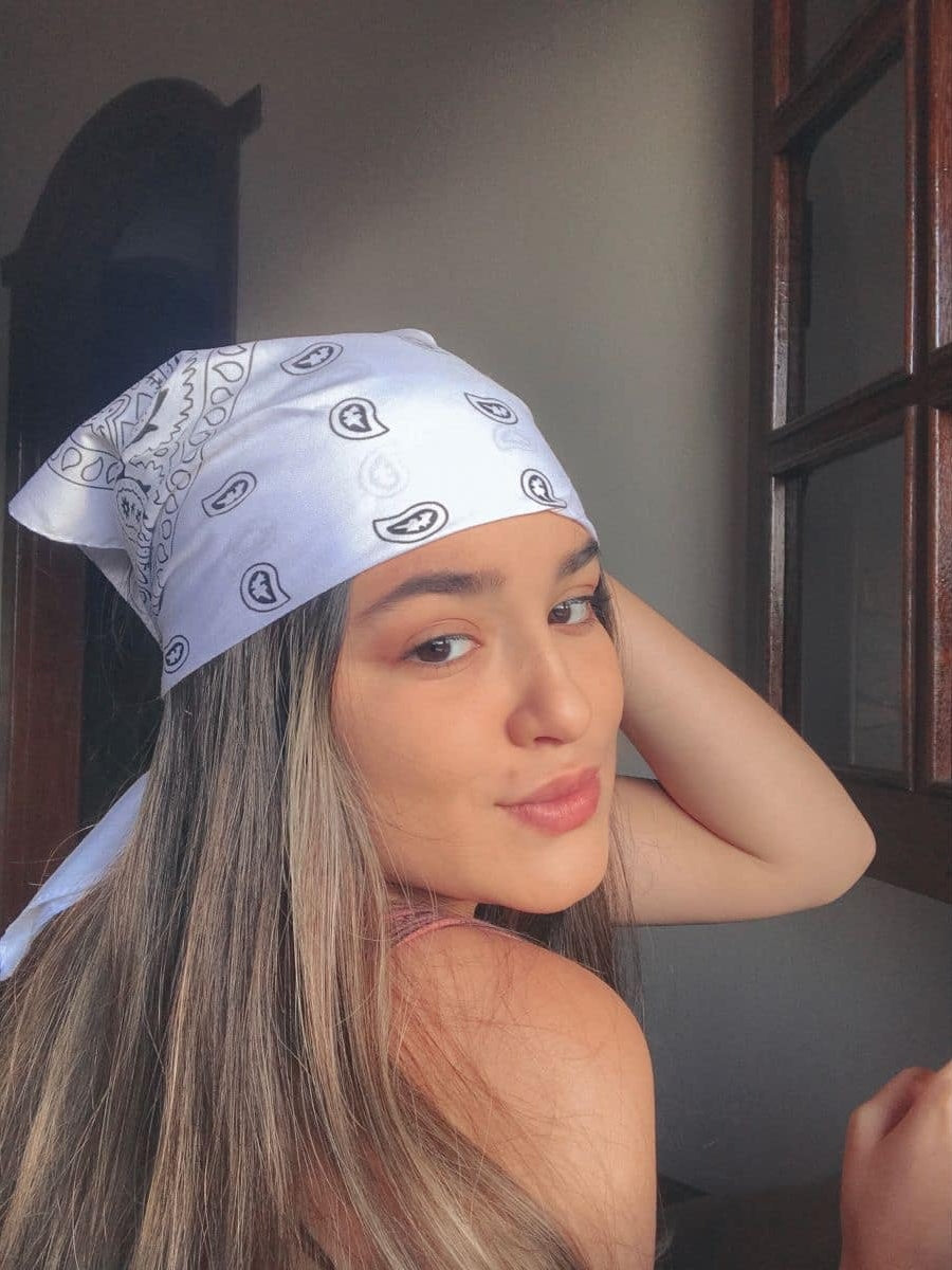 ✨90’s Bandana: White💗