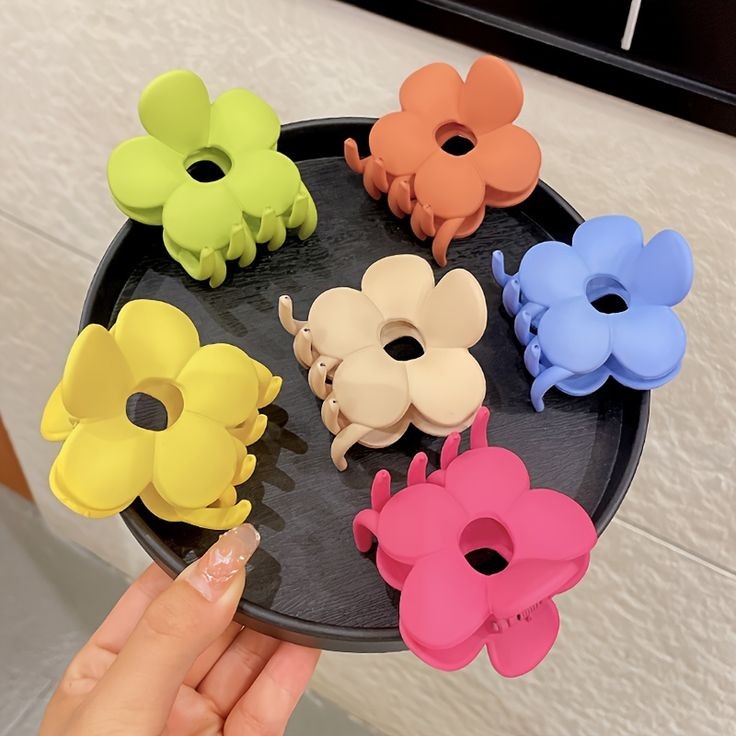 Floral Hairclaws: Sky Blue
