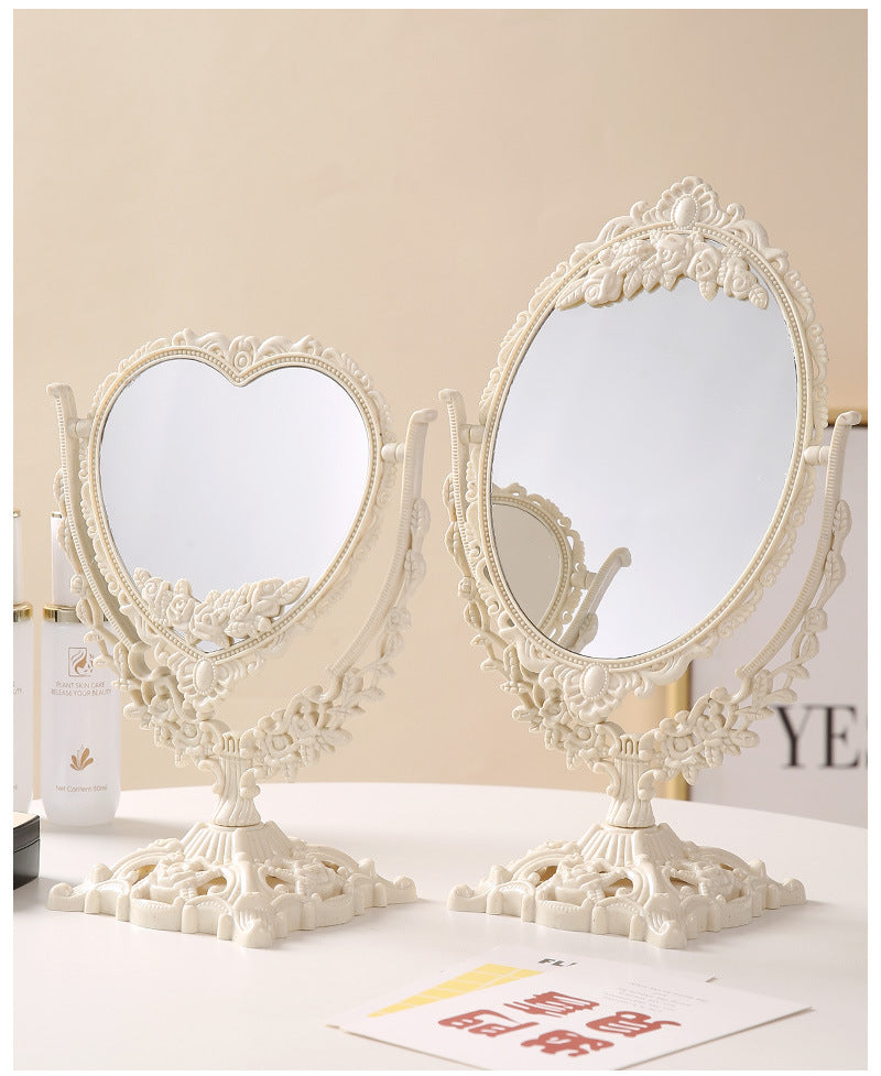 M01: Vintage Mirror: Vintage Heart Shape: Off-white