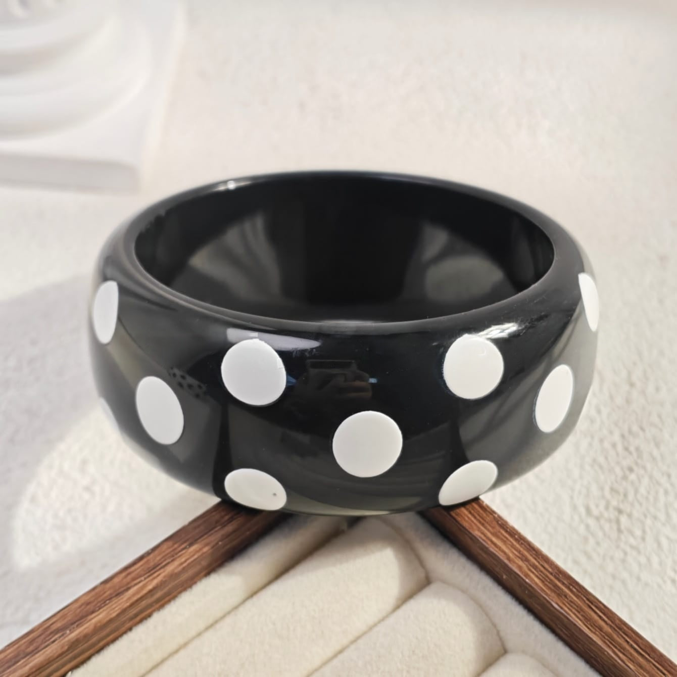 HC182: Trendy Resin Bangle: Polka Dot Black