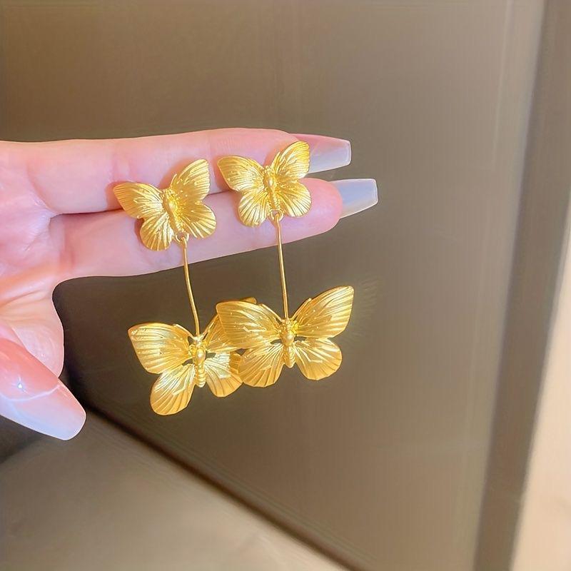 Vintage Earrings: Golden Butterfly