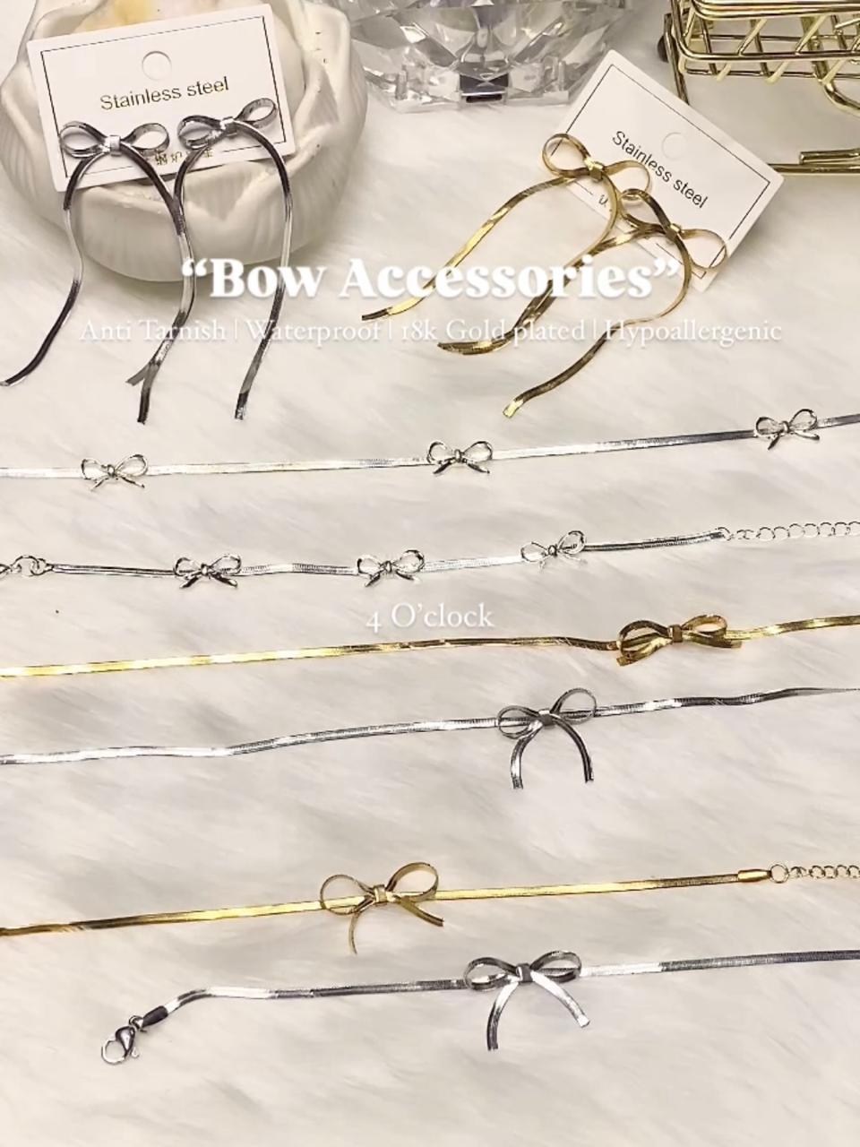 ✨🎀Stainless Steel Bow Choker Necklace: Gold (Adjustable)🎀✨