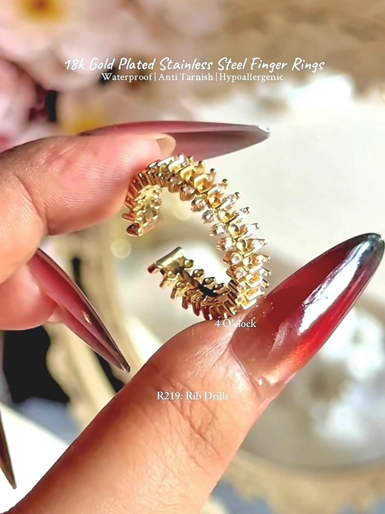 💍R219: 18k Gold Plated Stainless Steel Finger Rings: Rib Drills✨       (With Box)