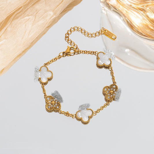 ⚜️B78: 18k Gold Plated Stainless Steel Minimalist Bracelet: Golden White Clover✨
