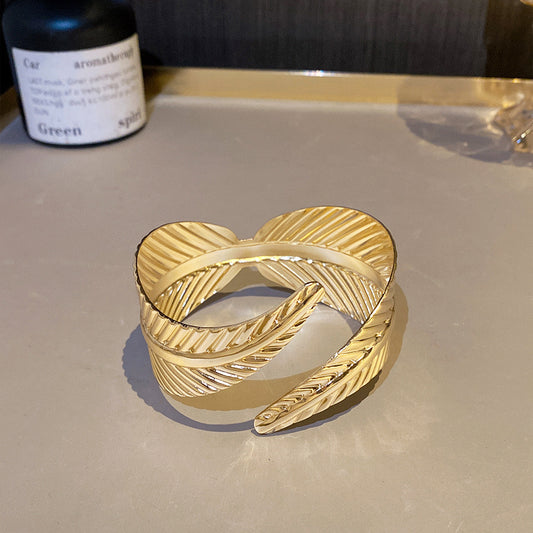 ✨HC136: Handcuff for Stack: Gold Leaf Bracelet✨