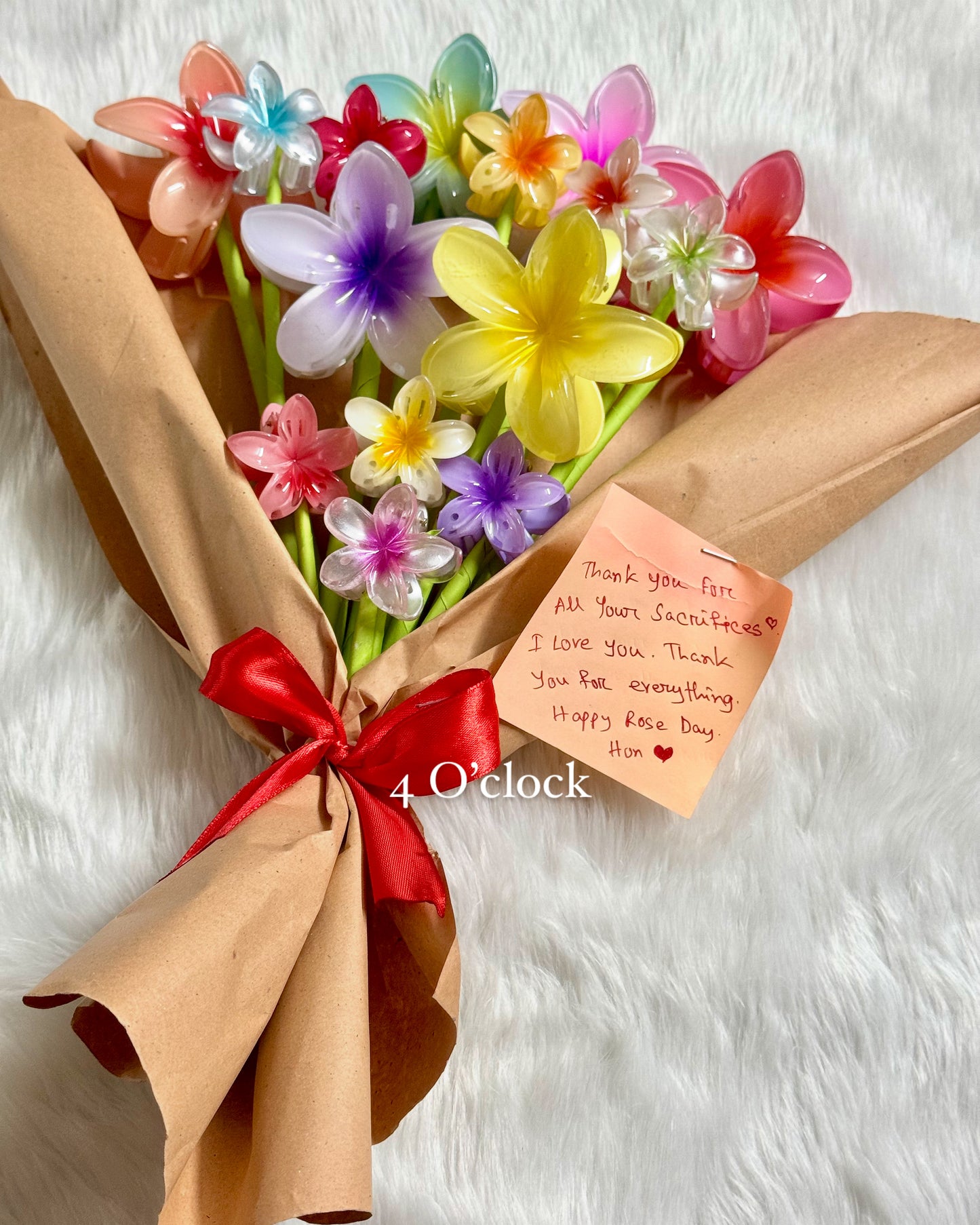 ✨♥️Big and Small Mix  Pinteresty Plumeria Flower Hairclaws Bouquet: 6pcs Big hairclaws (8cm), 9pcs small hairclaws (4cm)🌸✨