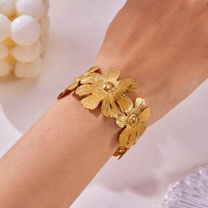 ✨HC146: 18k Gold Plated Stainless Steel Handcuff for Stack: Floral Cuff (Golden)✨