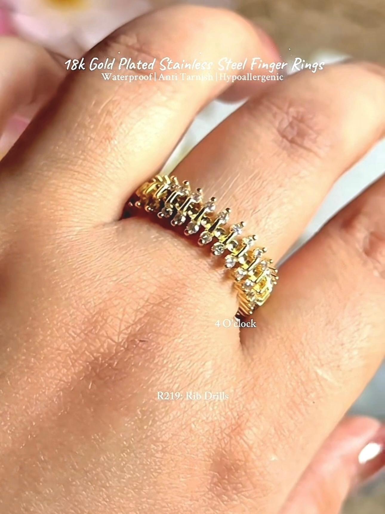 💍R219: 18k Gold Plated Stainless Steel Finger Rings: Rib Drills✨       (With Box)