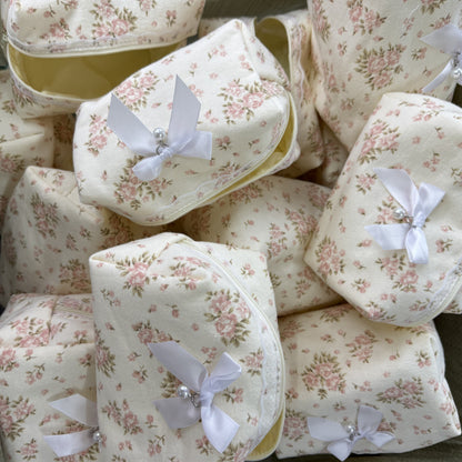 🎀 37.Pinteresty Makeup Bag: Lace Pearl 🫧