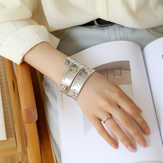 ✨HC52: Handcuff for Stack: Textured Wrapped (Silver)✨