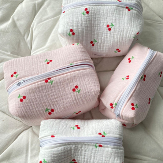 🎀 24.Pinteresty Makeup Bag: White Cherry 🫧