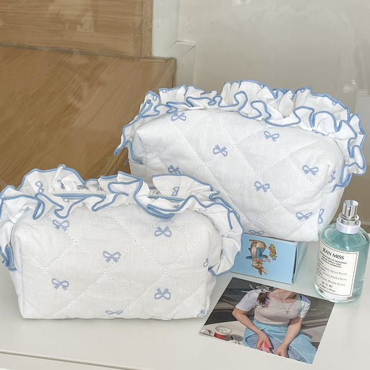 🎀11. Pinteresty Makeup Bag: Blue Bow (1pc)🫧