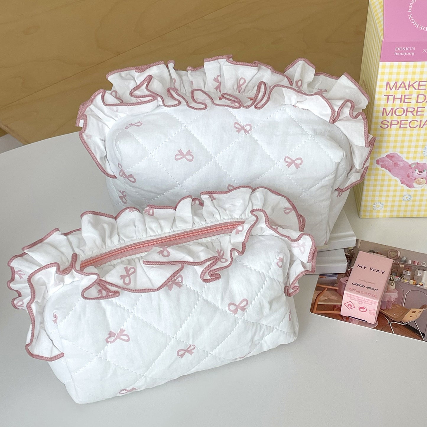 🎀12. Pinteresty Makeup Bag: Pink Bow🫧
