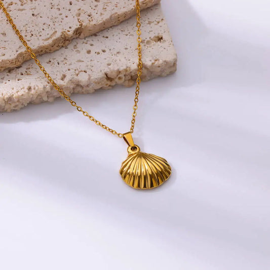 ✨P73: 18k Gold Plated Stainless Steel Pendant:Single Gold Shell ✨