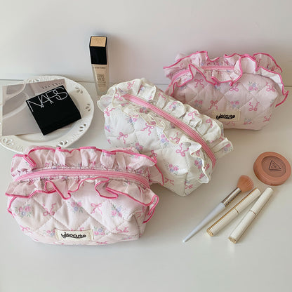 🎀13. Pinteresty Makeup Bag: Pink Tone Floral🫧