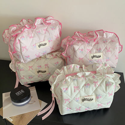 🎀13. Pinteresty Makeup Bag: Pink Tone Floral🫧