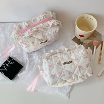 🎀13. Pinteresty Makeup Bag: Pink Tone Floral🫧