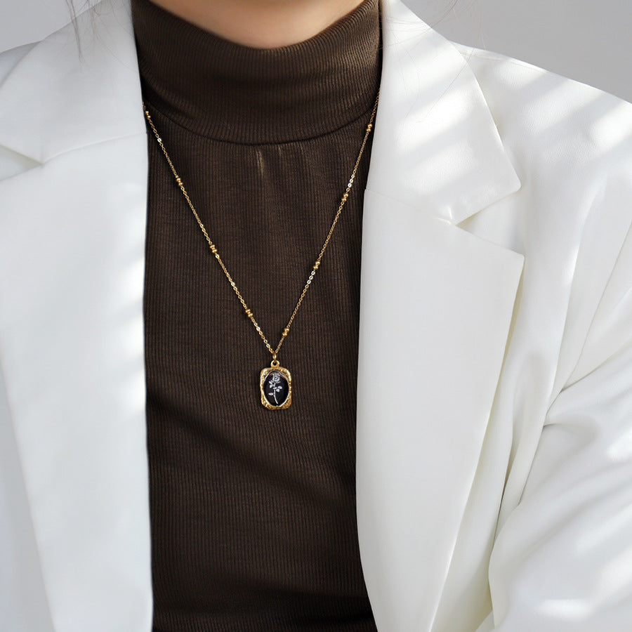 ✨P28: 18k Gold Plated Stainless Steel Pendant:Vintage Rose Mirror✨