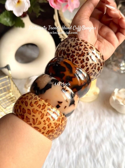 ✨HC16: Handcuff for Stack: Cheetah Cuff✨
