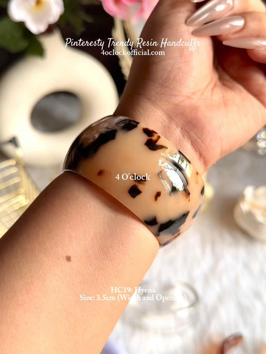 ✨HC19: Handcuff for Stack: Hyena Cuff✨