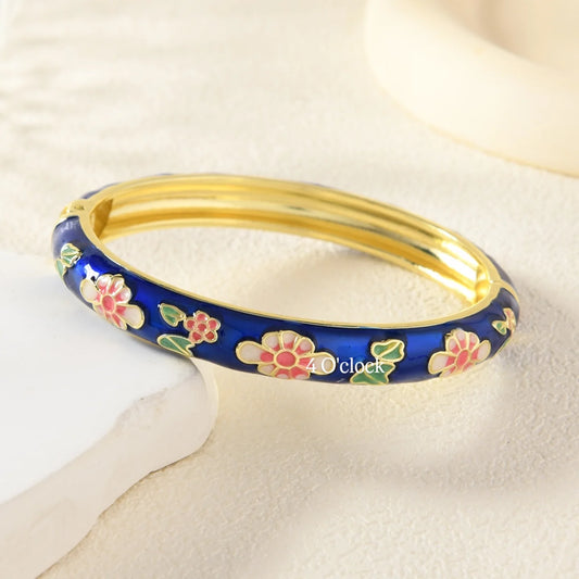 ✨🦢VC179: Vintage Victorian Enamel Bangles : Bluenique 🌸🕯️