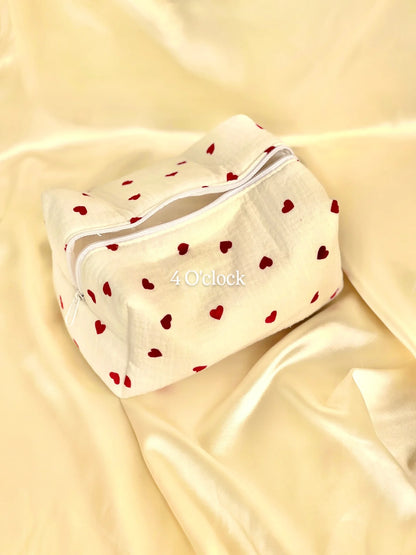 🎀 33.Pinteresty Makeup Bag: White Heart🫧