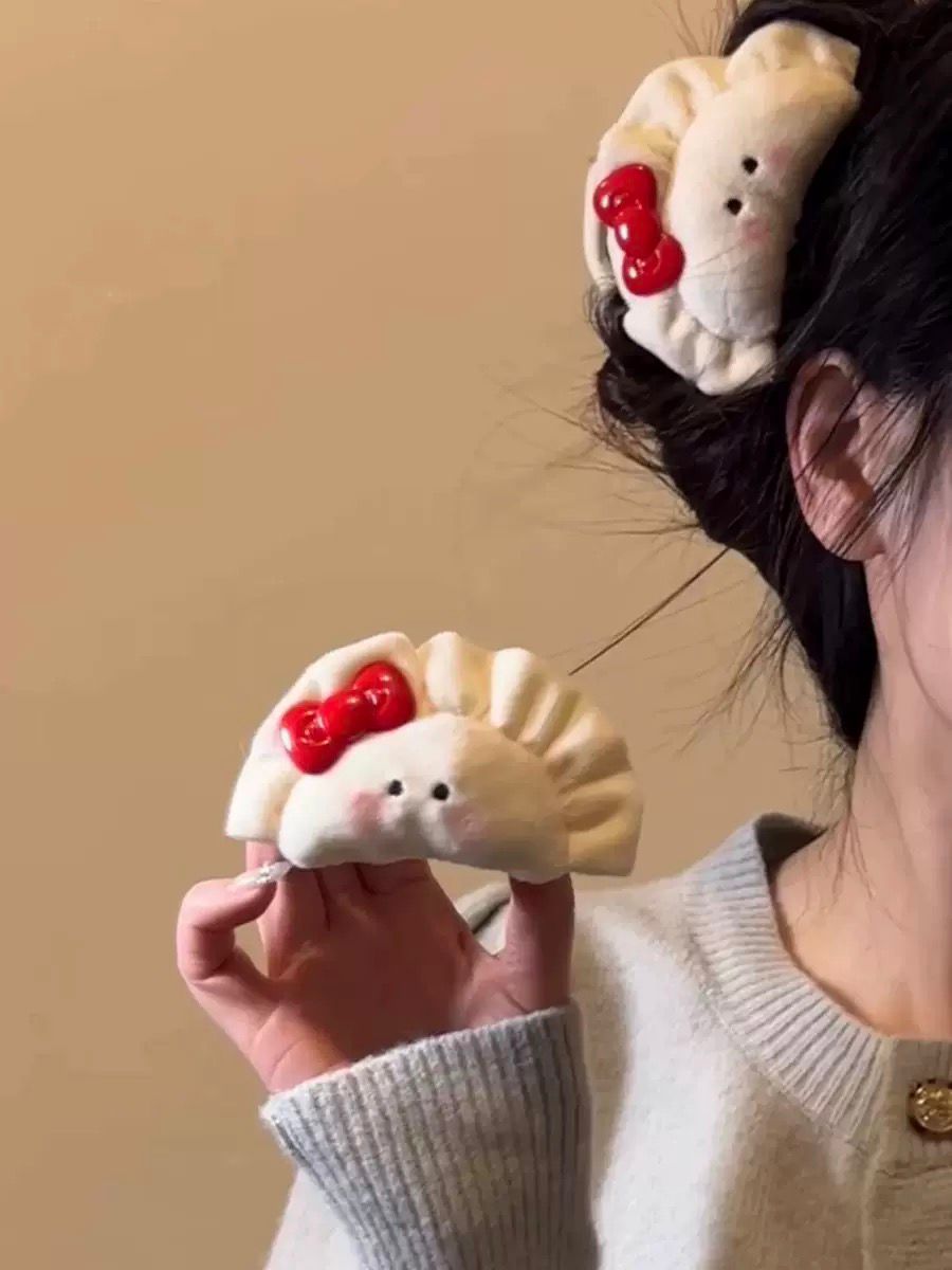 Fluffy Bow Dumpling Sideclip