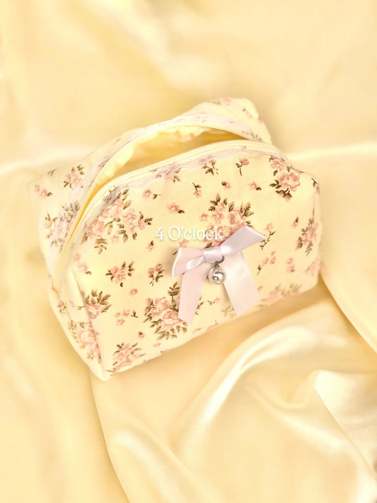 🎀 37.Pinteresty Makeup Bag: Lace Pearl 🫧