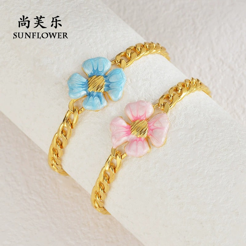 BN34: 18K Gold Plated Premium Stainless Steel Charm Bracelet