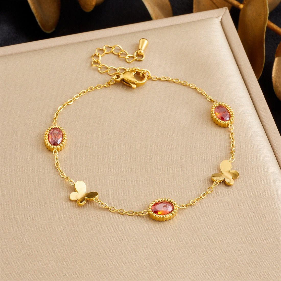 BN16: 18K Gold Plated Premium Stainless Steel Charm Bracelet